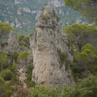 Photo de France - Le Cirque de Mourèze et le Lac du Salagou